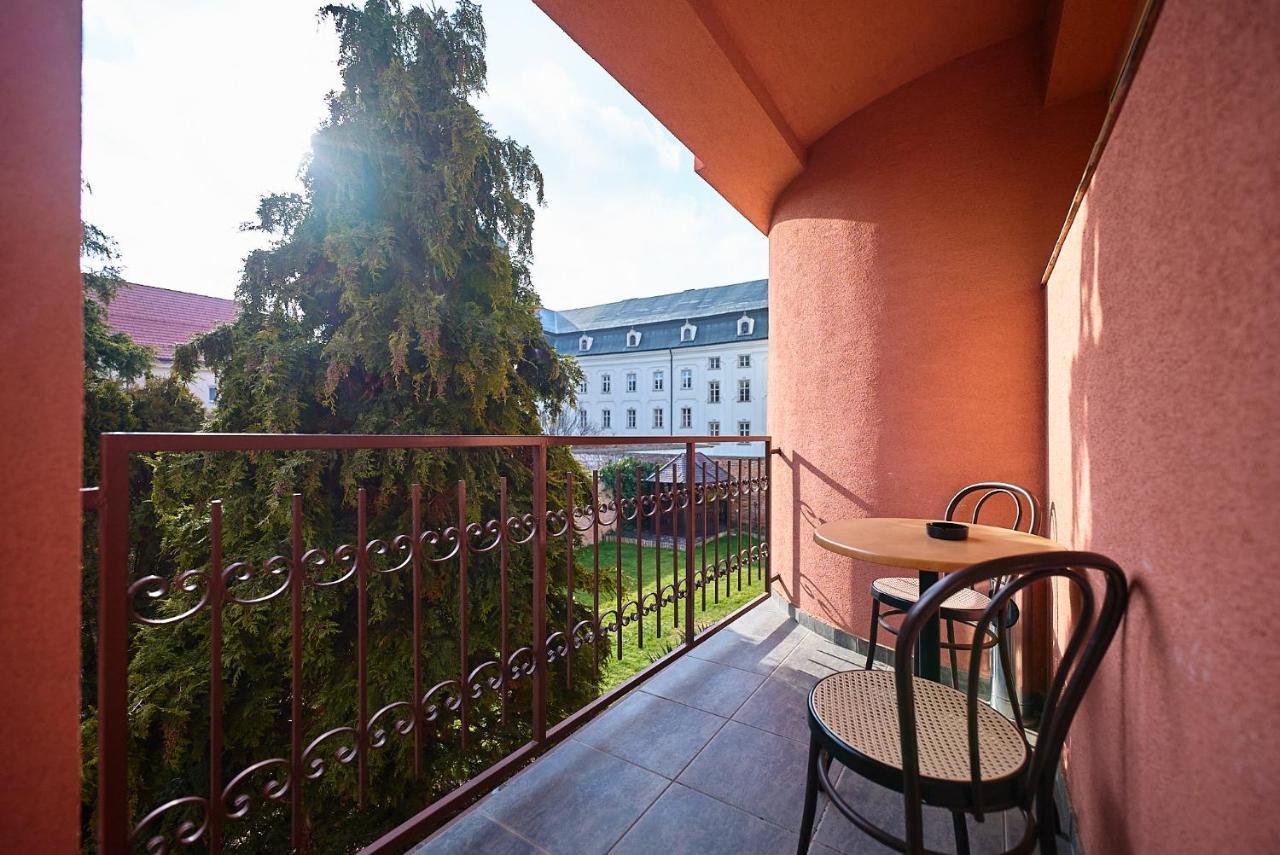 Dependance Patriot Trnava Hotel Ngoại thất bức ảnh
