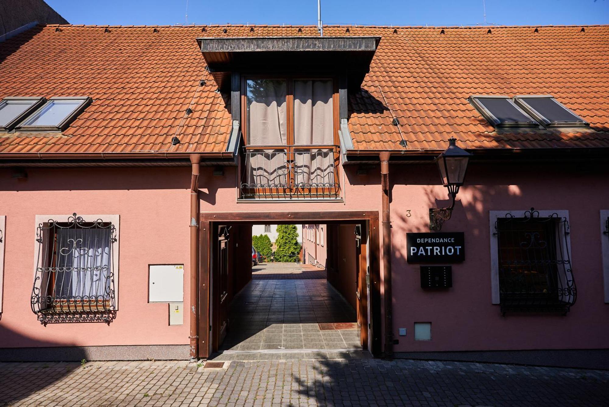 Dependance Patriot Trnava Hotel Ngoại thất bức ảnh